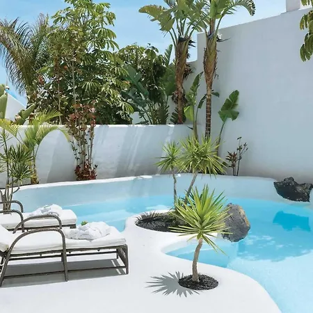 Sleeps 6 Air Con Wifi Villa Corralejo