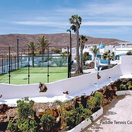 Villa Sleeps 6 Air Con Wifi