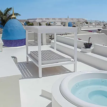 Villa Sleeps 6 Air Con Wifi *